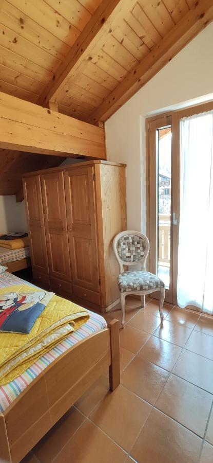 شقة Mansarda A Carciato, Trilocale In Montagna ديمارو المظهر الخارجي الصورة