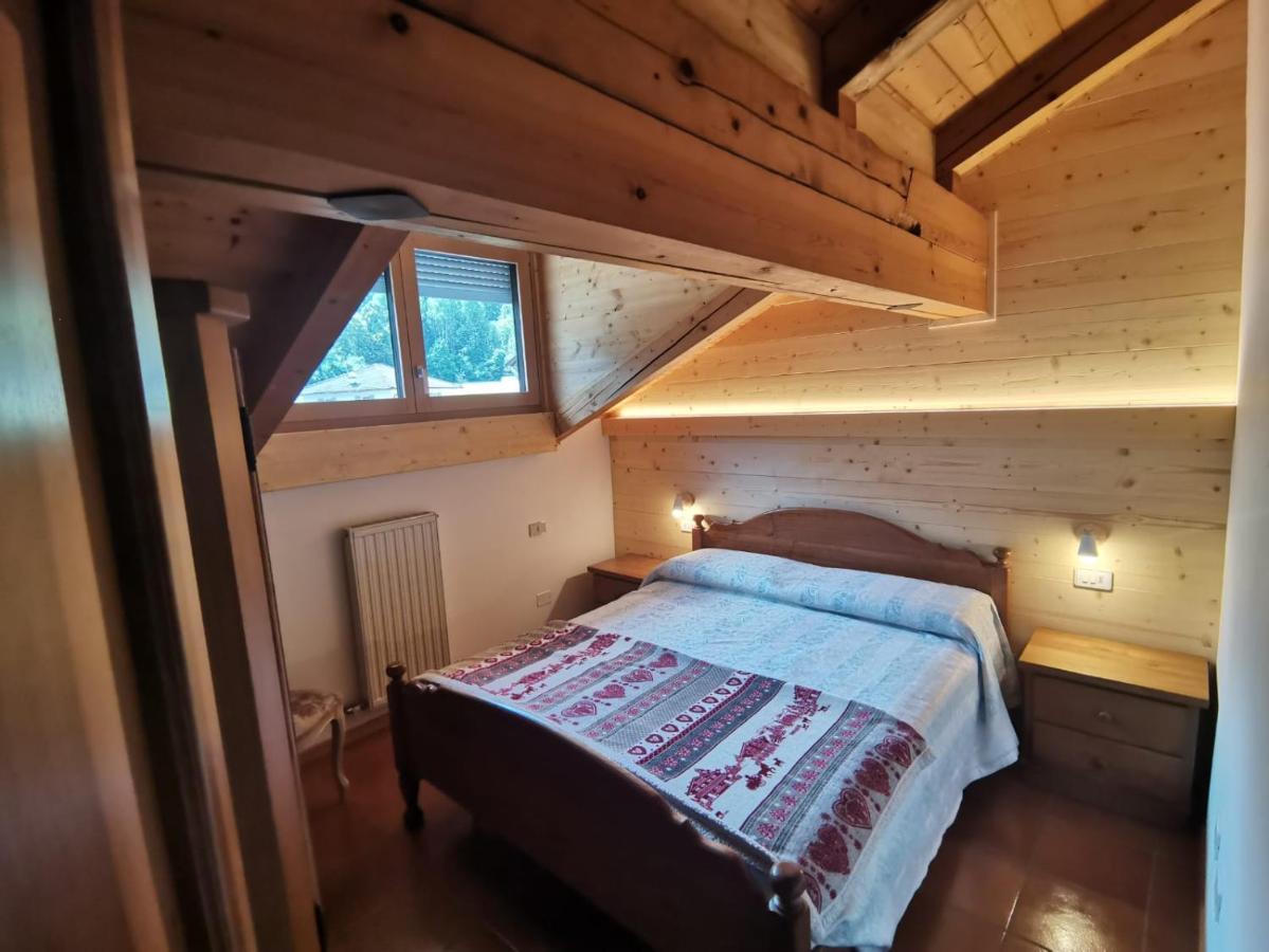 شقة Mansarda A Carciato, Trilocale In Montagna ديمارو المظهر الخارجي الصورة