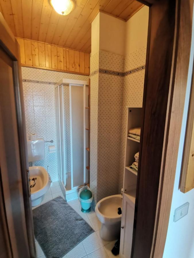 شقة Mansarda A Carciato, Trilocale In Montagna ديمارو المظهر الخارجي الصورة